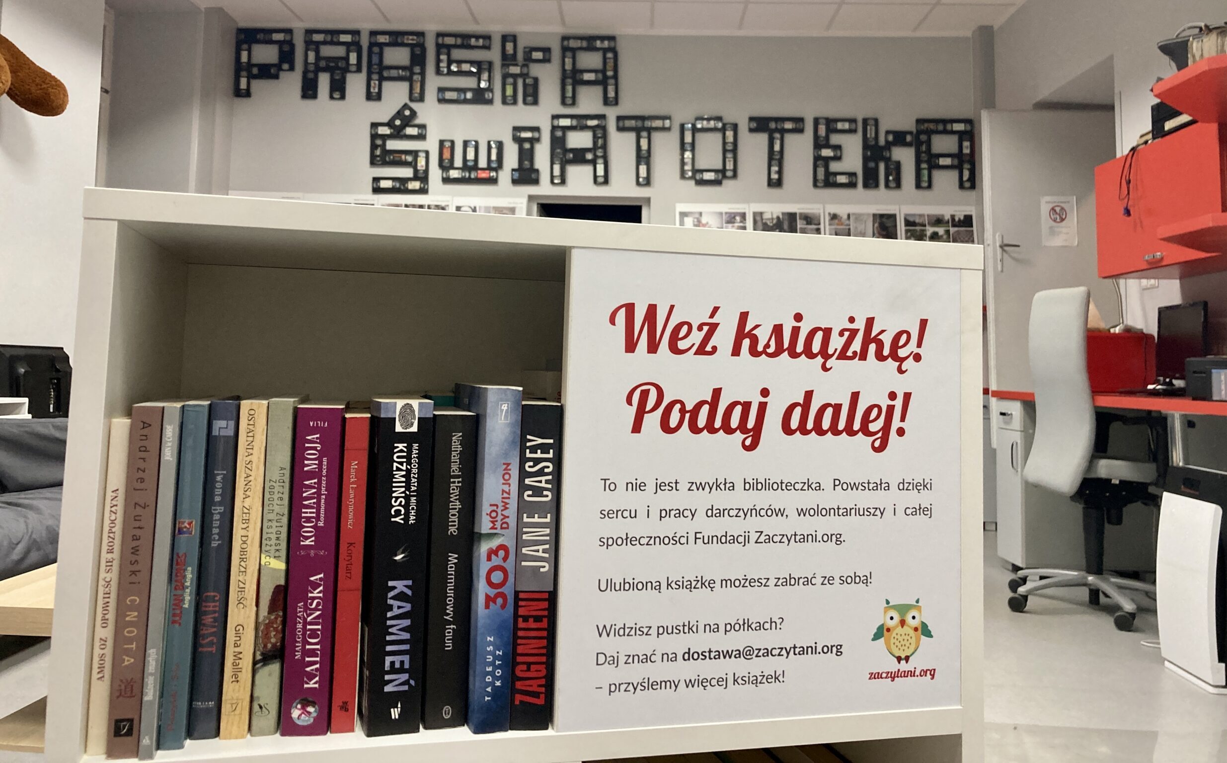 Trzy Zaczytane Biblioteki od Centrum Praskiego Koneser